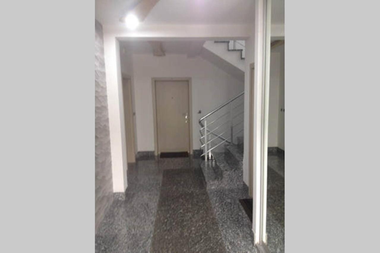 Lazic Apartment Belgrado Buitenkant foto